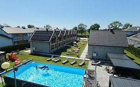 Domki Gala- blisko plaży, basen z podgrzewaną wodą , sauna , parking